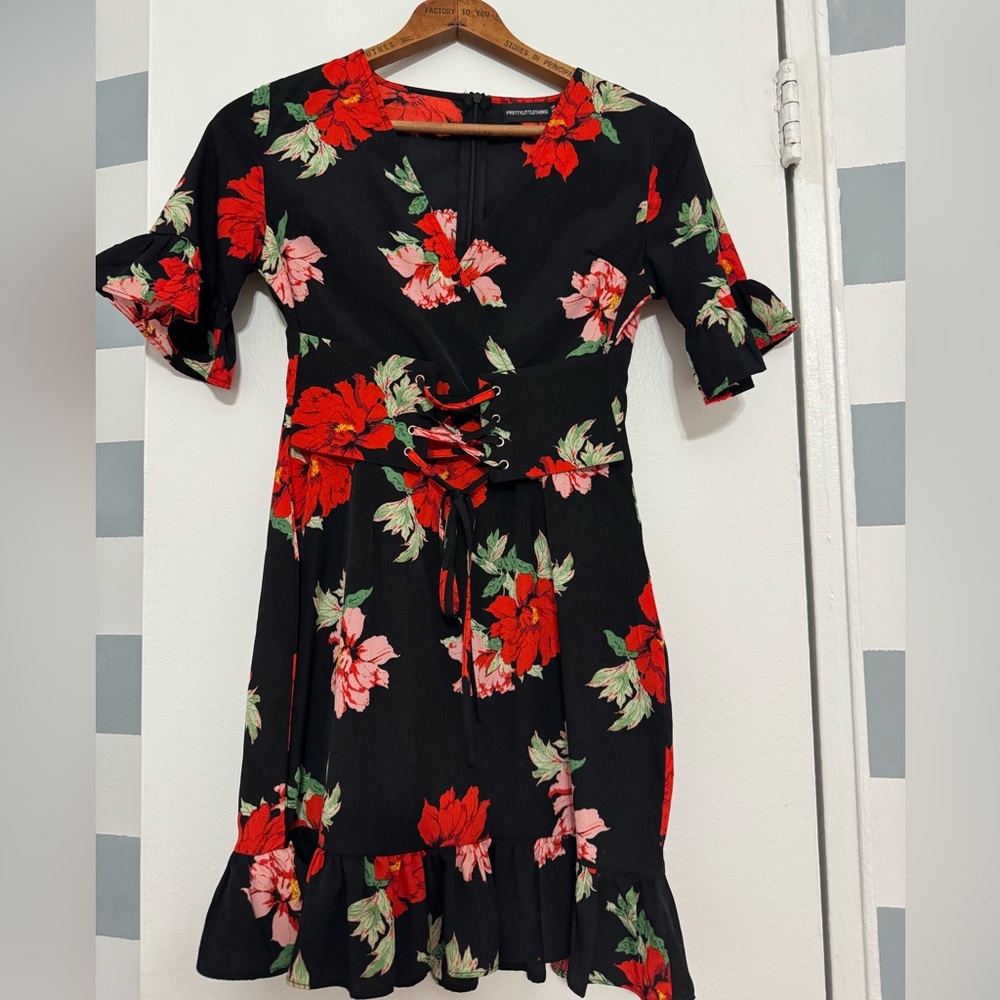 PrettyLittleThing Floral Black Mini Dress Size 0